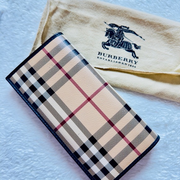 Burberry classic Check Wallet Authentic with Dust bag included - Picture 2 of 11